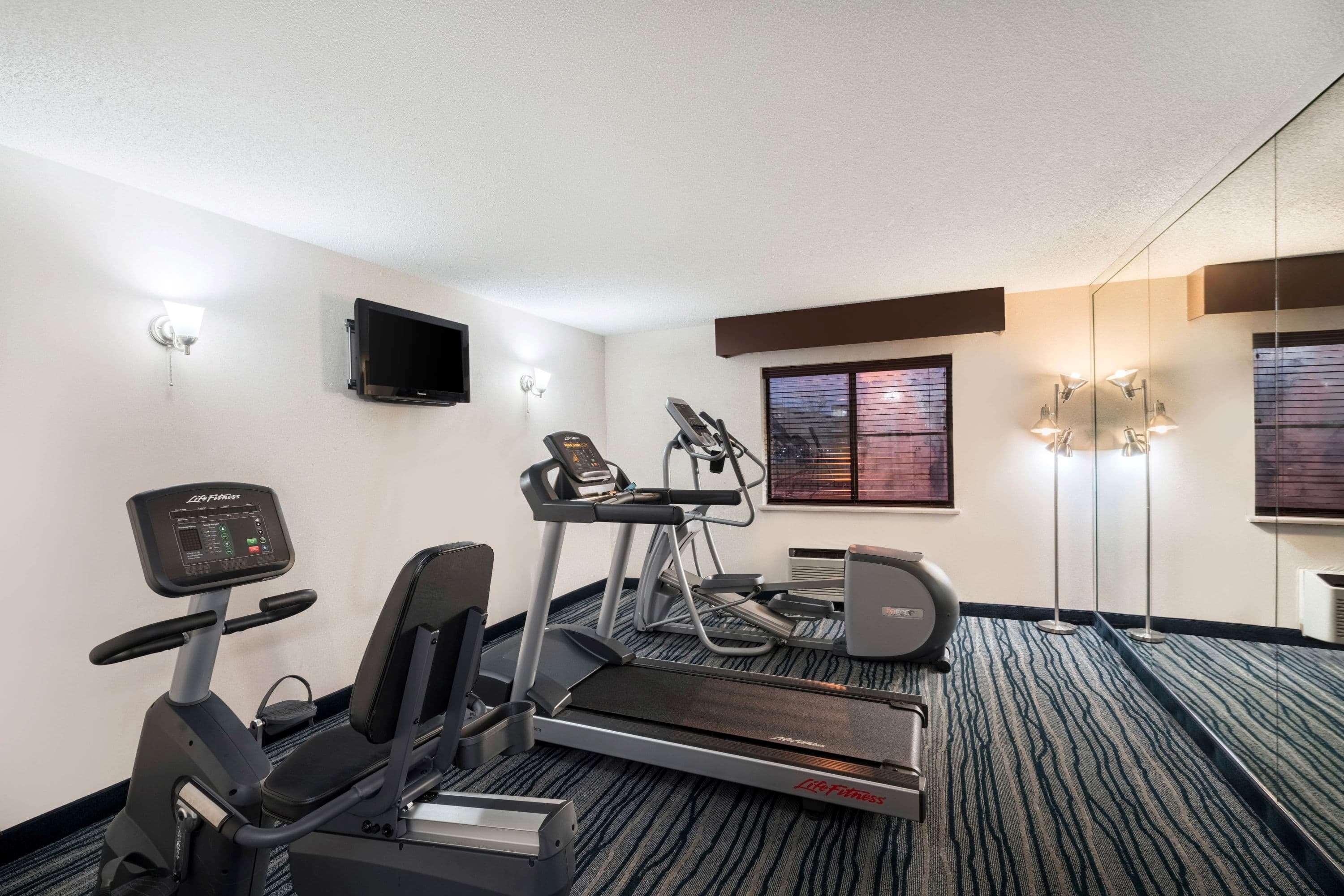 ברנטווד Comfort Inn & Suites מראה חיצוני תמונה