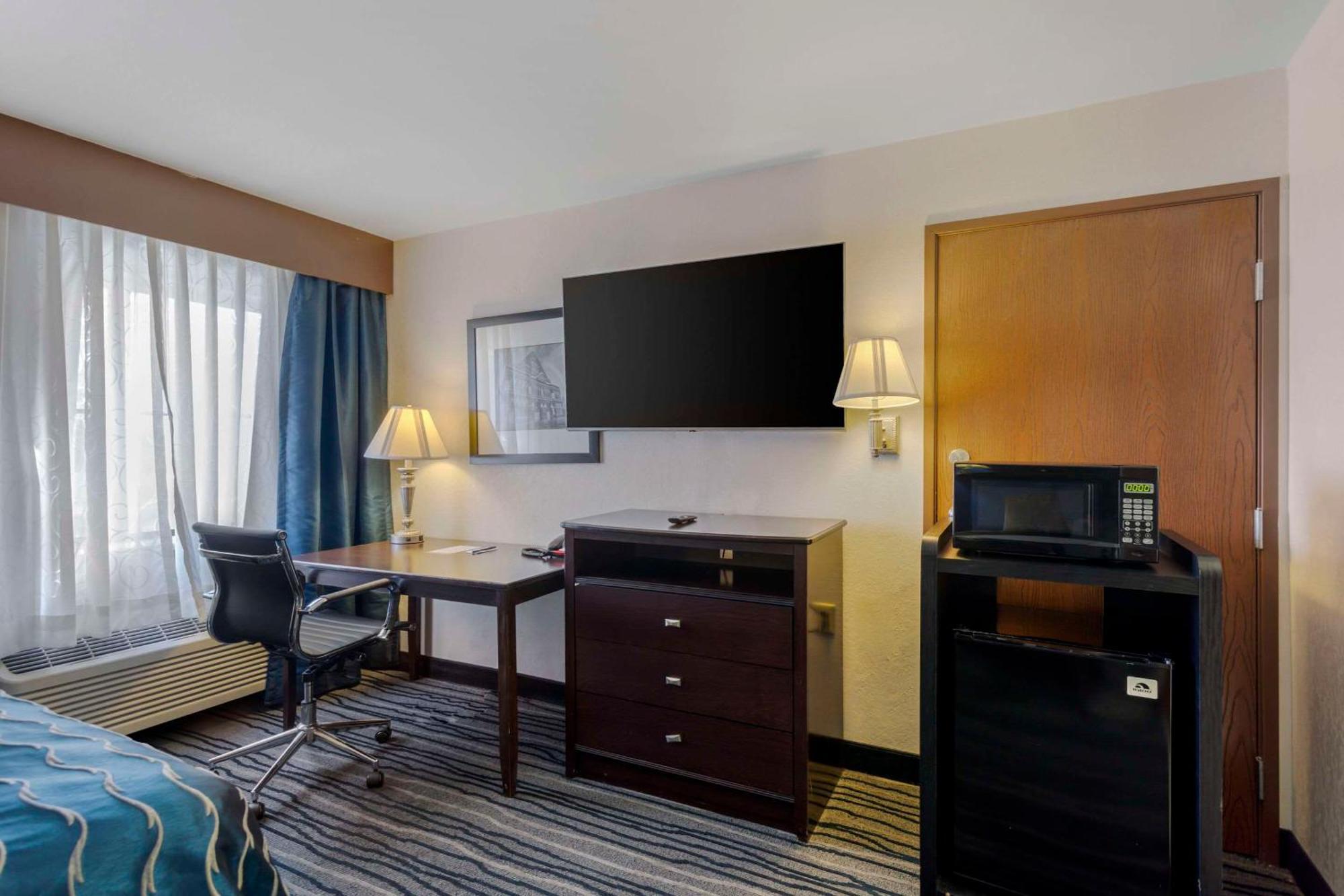ברנטווד Comfort Inn & Suites מראה חיצוני תמונה