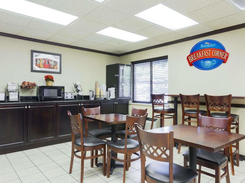 ברנטווד Comfort Inn & Suites מראה חיצוני תמונה