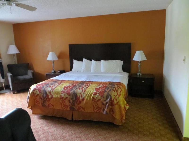 ברנטווד Comfort Inn & Suites מראה חיצוני תמונה